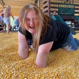 Meet your Posher, Leah